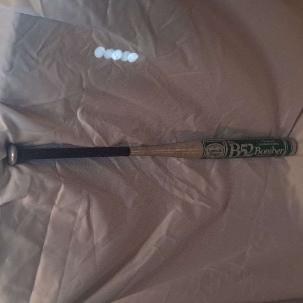 Louisville Slugger B52 Bomber Long Barrel 12" 34in 30oz Official Softball Bat